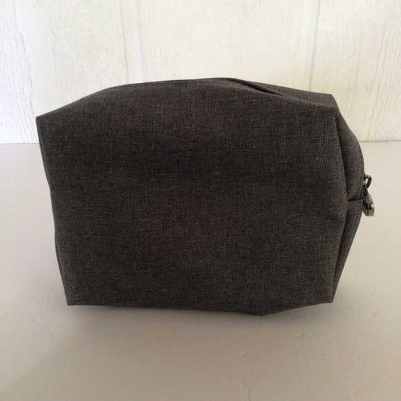 BVLGARI AIR EMIRATES TRAVEL BAG UNISEX NWOT - Picture 4 of 8